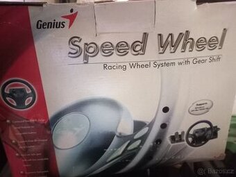 Sportovni volant s pedály a řadící pákou k PC, i na letecky