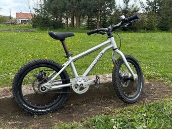 EARLY RIDER Seeker X 16,prémiové kolo,kotouč. brzdy