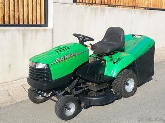Prodám zahradní traktor Sabre John Deere