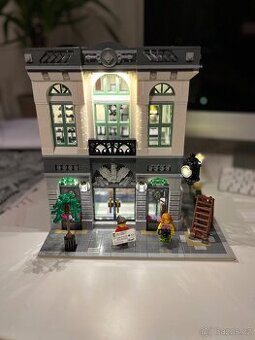 LEGO Creator Expert 10251 Brick Bank - Z VÝSTAVKY + SVĚTLA - 1