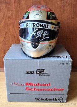 Michael Schumacher originální autogram na helmě 1:2