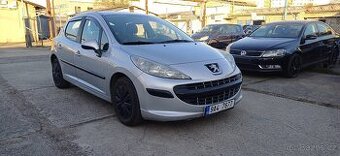 Peugeot 207 1.4 i klimatizace