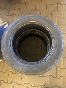 Pneu 225/55/16