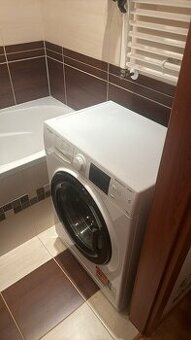 Pračka Whirlpool Natis WRSB 7259 WB EU