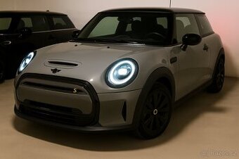Mini Cooper SE 135kW 14 923 km Odpočet