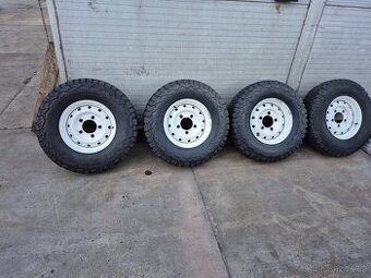 Land rover defender discovery kola
