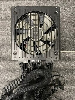 PC Zdroj Corsair RM750x