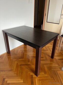 Jídelní stůl - 1