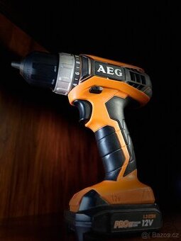 Aku šroubovák AEG BS12 G3 LI-152C