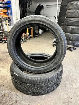 Zimní Pneu 235/45 R19 99V Dunlop
