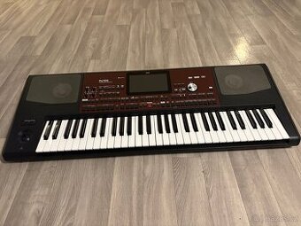 Korg Pa700