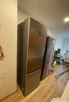Velká lednička Samsung RB38T676CS9