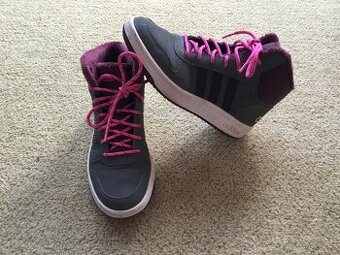 Dívčí zimní boty zn. Adidas, vel. 36,5