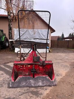 Naviják za traktor TAJFUN 4T -pěkný stav-