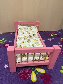 Dřevěná postýlka pro panenky
