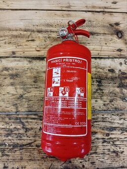 Práškový hasicí přístroj