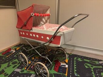 Retro kočárek pro panenky