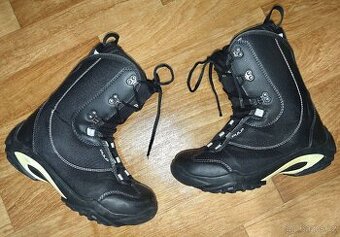 Boty na Snowboard PULP (délka stélky 28cm)