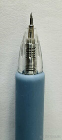 řezací pero