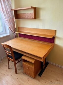 Psací stůl z masivu 140x75 cm