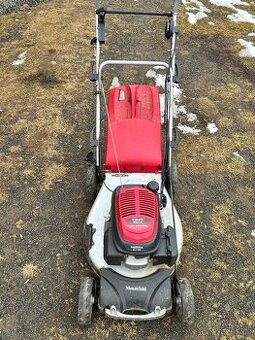 Benzinová sekačka s pojezdem