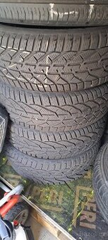 Zimní gumy 215/55/16
