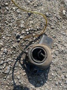 Víko a víčko nádrže vw passat b6 TDI