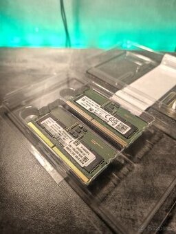 2x 8GB DDR5 Samsung (5600 MT/s)