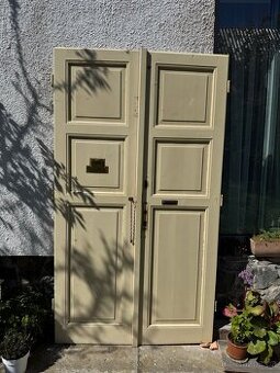 Krásné Vintage staré vchodové dveře 235x115cm