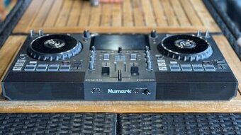 Numark Mixstream Pro DJ kontroler
