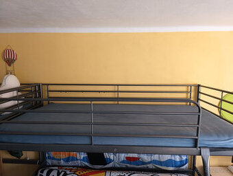 Ikea postel Svärta