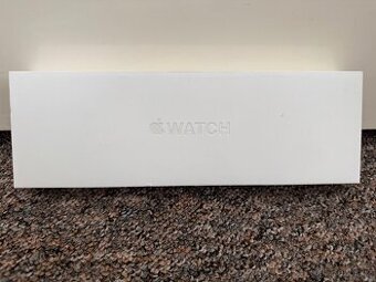 Apple Watch 10 46mm silver GPS. 20 mesicu zaruka iStores.