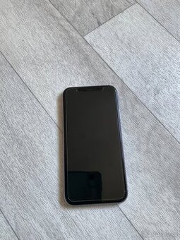 Iphone 11 128GB + nabíječka + kryt - 1