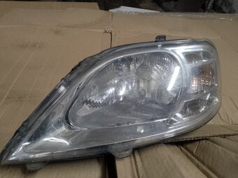 Levé přední světlo Dacia Logan
