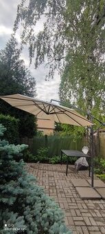 Slunečník + obal -+ 4 betonové desky