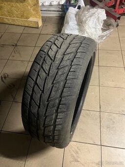 275/40 r22 najeto 1000 km dot 24  jako nove