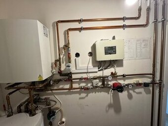 Kotel DAKON, Bojler Družice plus řídící jednotka SIEMENS