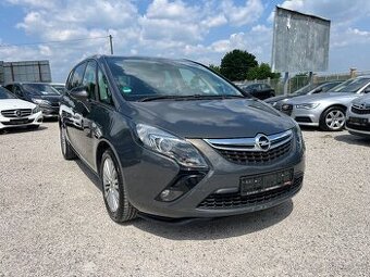 Opel Zafira 1.4T 103kW 7 míst,navi,kamera