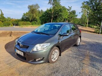 Toyota Auris 1.4 D4D 66kw