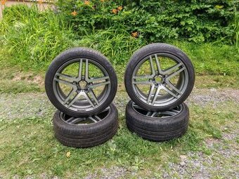 P: repliky AMG r20 dvourozměr