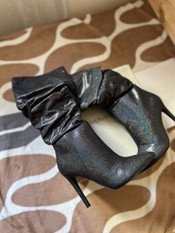 Třpytivé kotníkové boty Even&Odd – vel. 39