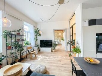 Pronájem, zrekonstruovaný a vybavený, cihlový byt 2+kk, 61 m