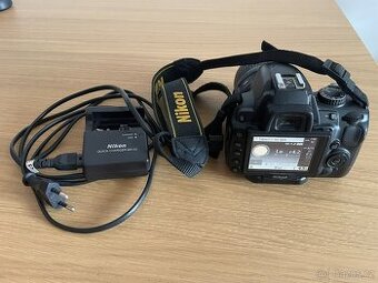 Nikon D5000, Objektiv 18-55mm, Tripod Joby