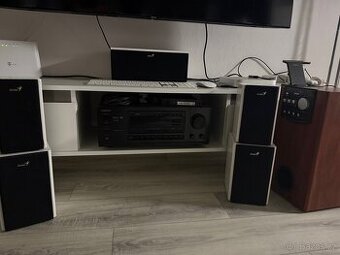 AV reciever Onkyo + 5.1 set
