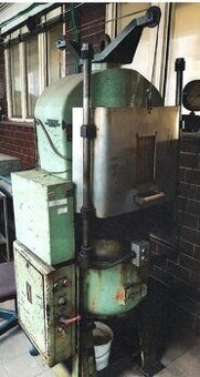 Lis hydraulický vtlačovací (razicí) CZR 600