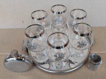 Skleničky asi napoleonky pro myslivce ... Motiv tetřevů Nere