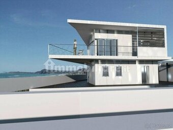 Sicílie, vila u moře 5+kk, 95 m2, zahrada 150 m2, Milazzo