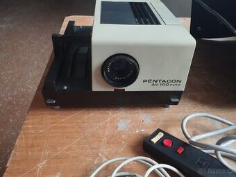 Pentacon promítačka diapozitivů