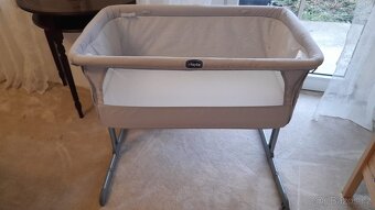 Cestovní postýlka Chicco next2me