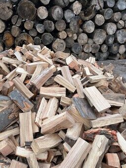 Palivové dřevo štipanè-suché